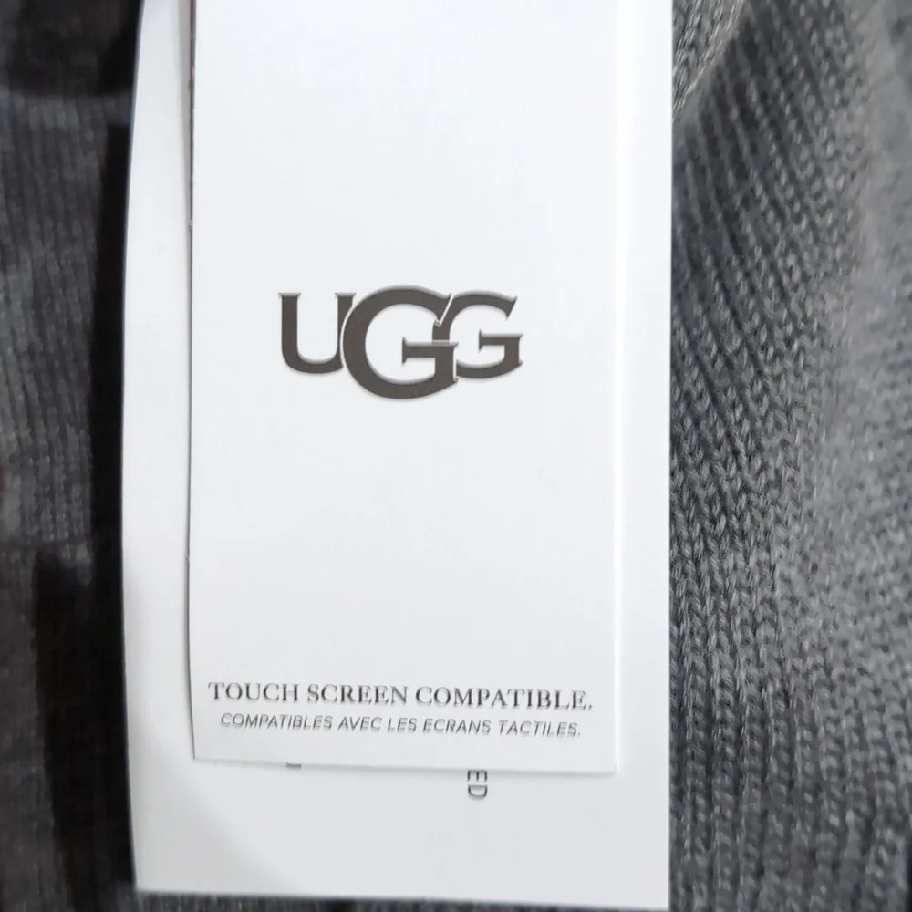 Ugg Australia 2 Piece Touch Screen Compatible Hat & Tech Gloves Set Nwt ❤️ - Picture 7 of 10